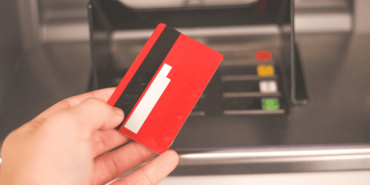 Kenapa Syarikat Pinjaman Wang Berlesen Pegang Kad ATM