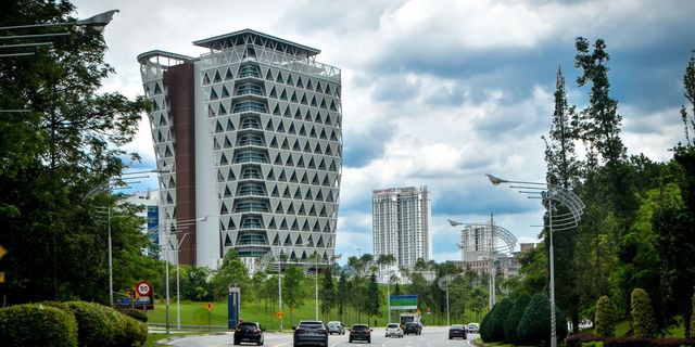 Semak Pemilik Kenderaan Melalui No Plat: Apa Yang Boleh dan Tak Boleh